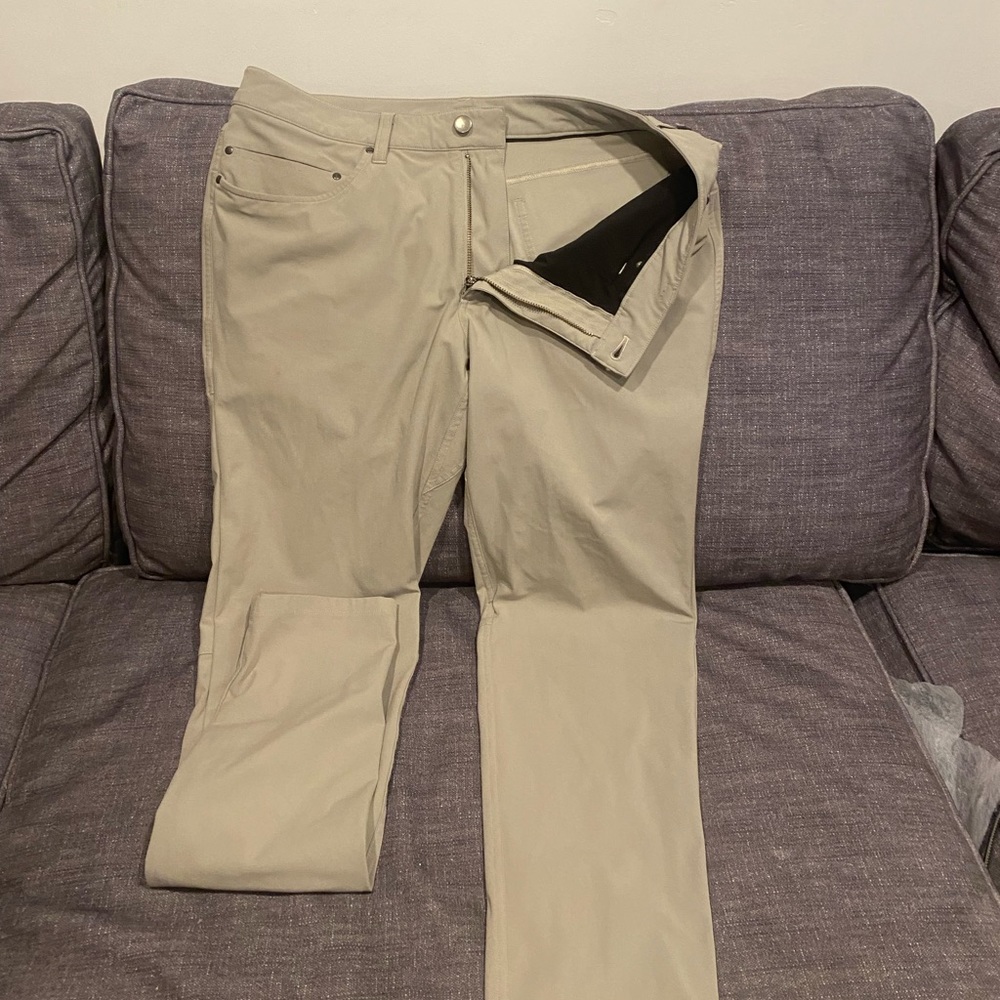 Lululemon ABC slim-fit pants 32”